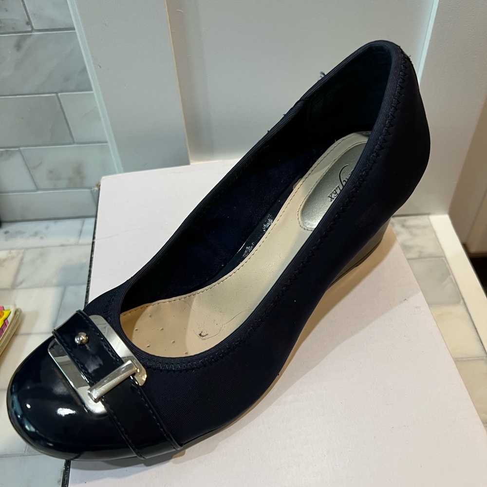 Navy wedge heels